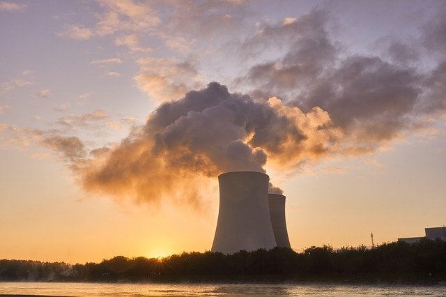 Bosque rosado Prisión Ventajas y desventajas de la energía nuclear | 2023 | Economipedia